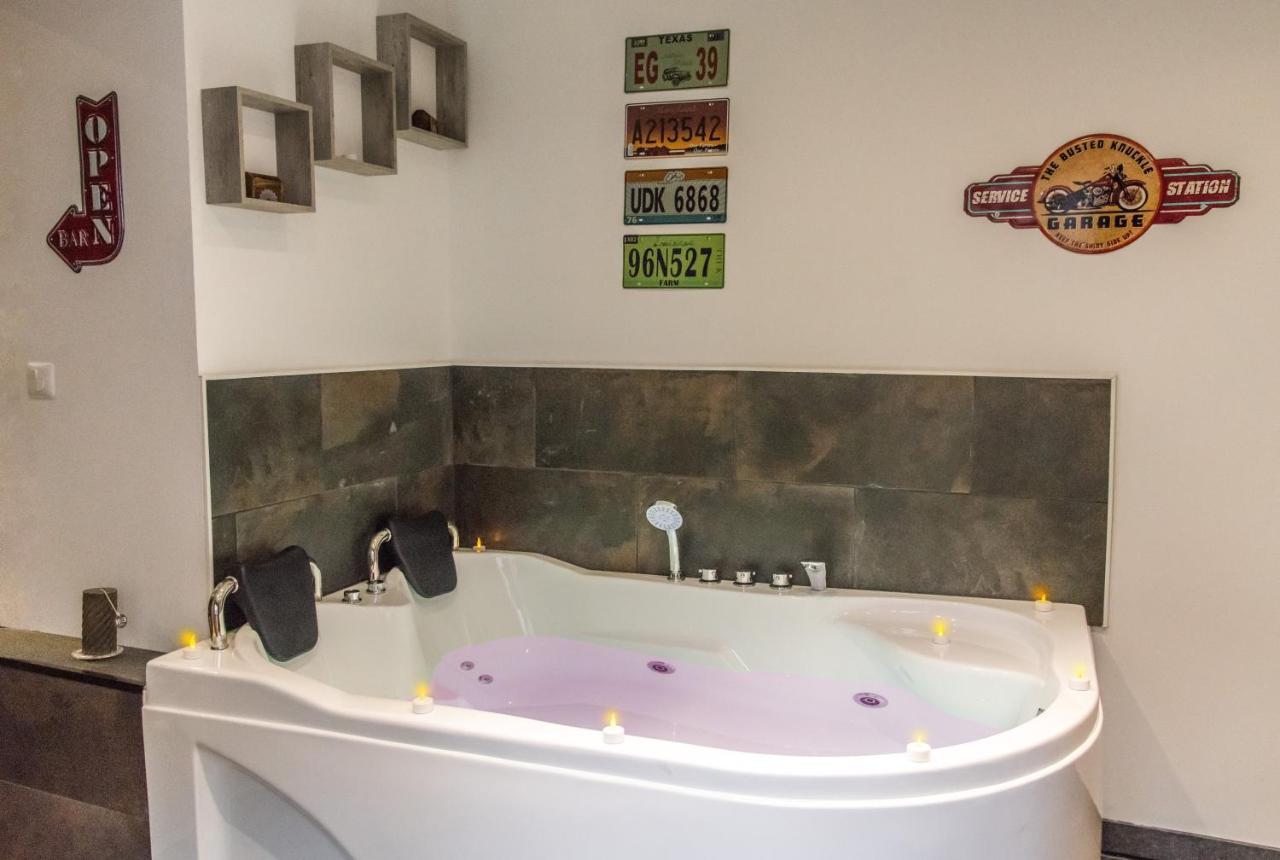 Aux 3 Nuances Suites Privatives & Spa Calais Bagian luar foto