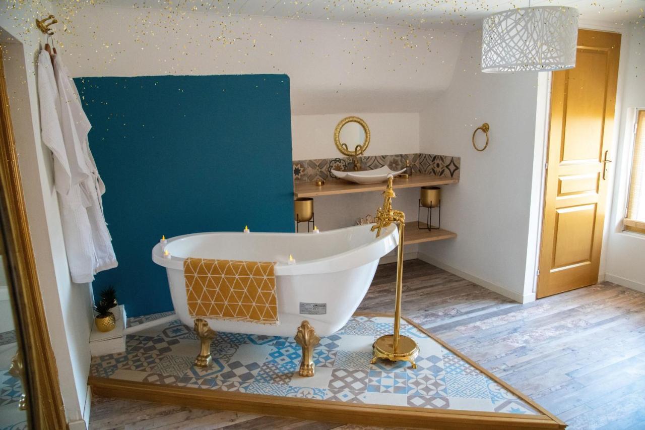 Aux 3 Nuances Suites Privatives & Spa Calais Bagian luar foto