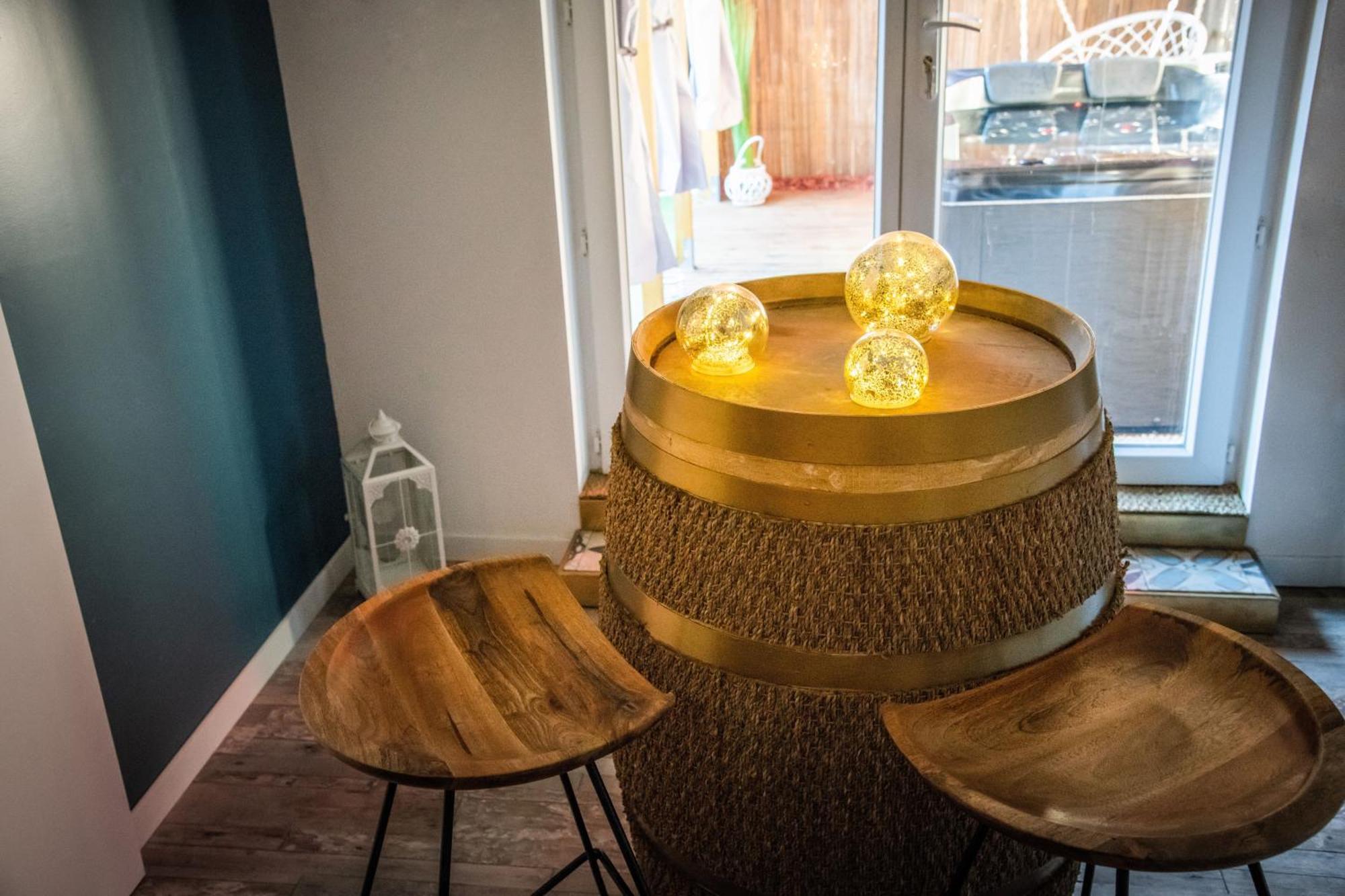 Aux 3 Nuances Suites Privatives & Spa Calais Ruang foto